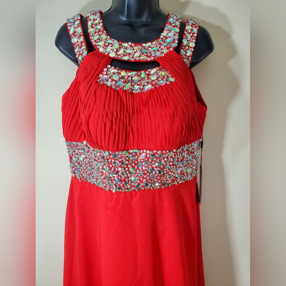 Red Sequence Trimed Top Dress. View 3